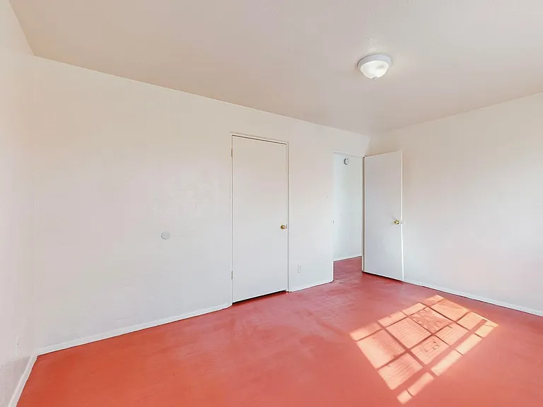 1033 Louisiana Blvd SE — Photo 26