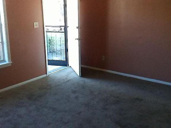 2nd image of 1063 Treadwell St #2