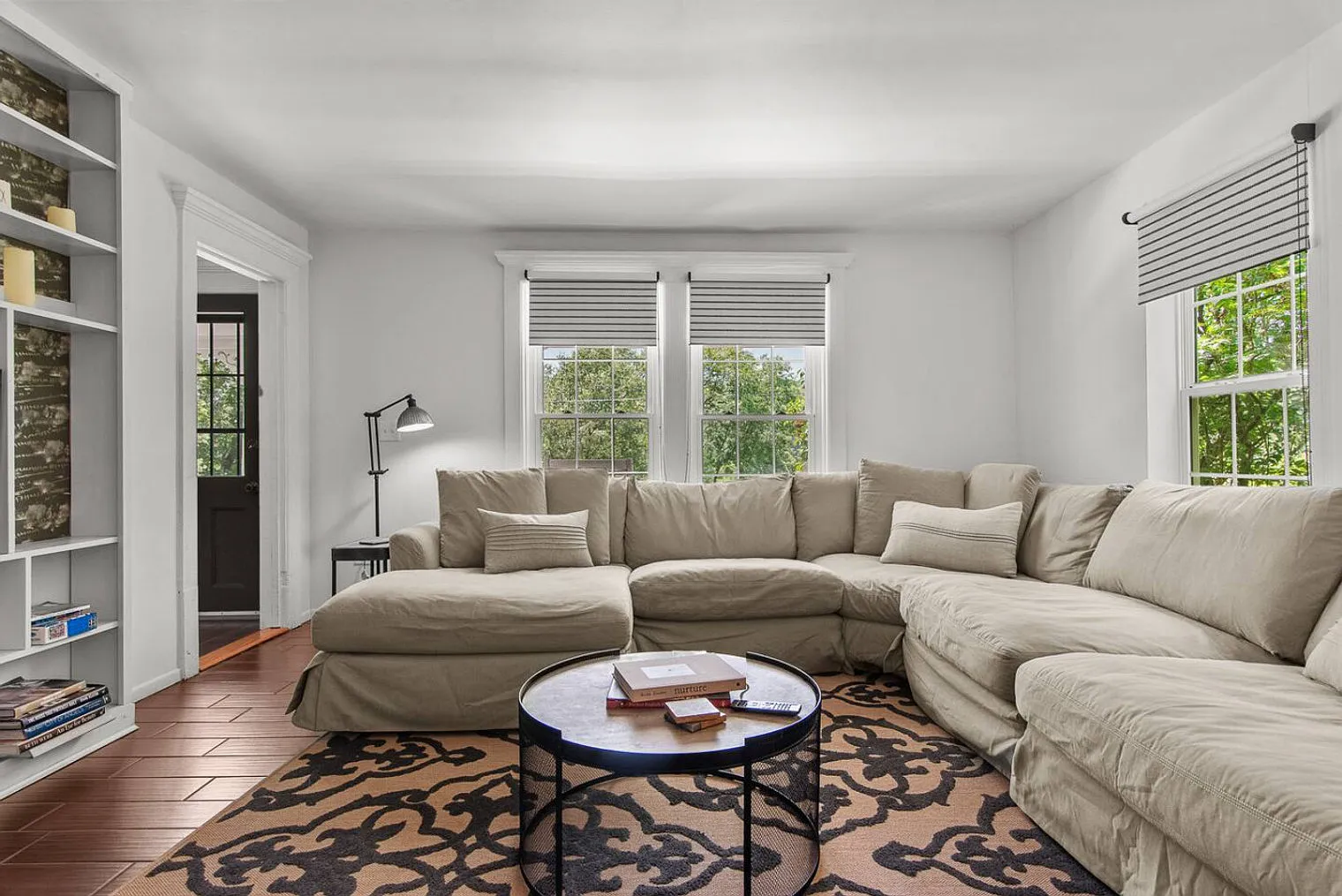 4 bed, 3.0 bath, $4,719 — Photo 2