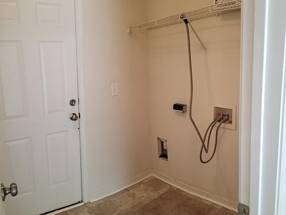 4th image of 14 Dillingham Ct