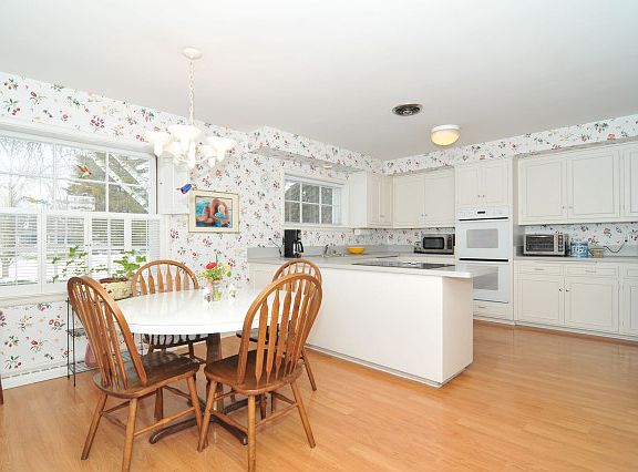 5th image of 7668 N Longview Dr