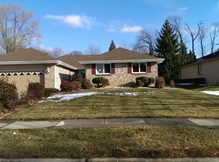 171 Saint Francis Ct, Bloomingdale, IL 60108