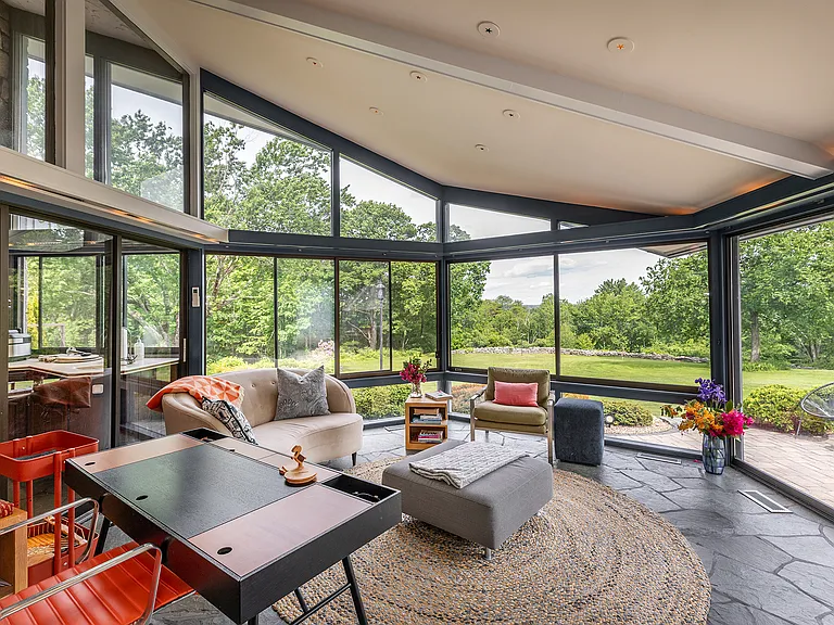 250 Westledge Dr — Photo 16