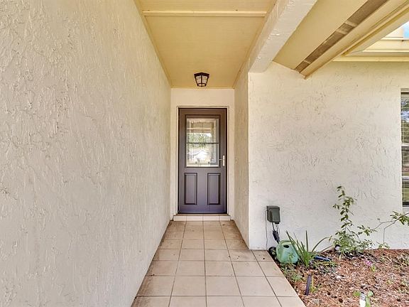 4th image of 12033 Molucca Ct