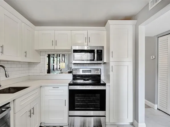 3050 Holiday Springs Boulevard #210, Margate, FL 33063