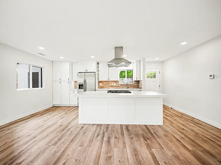 8738 Monogram Ave — Photo 18
