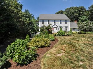 176 Ledgewood Dr, Hanover, MA 02339