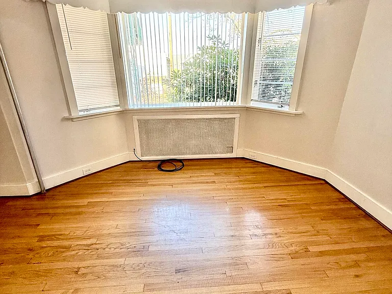 1012 N Webster Ave #1 — Photo 5