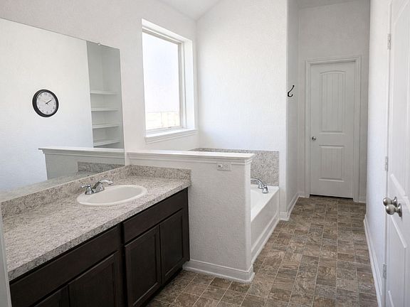 5th image of 14101 Kamilia Rd