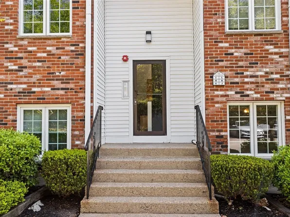 122 Tall Oaks Dr Unit J, Weymouth, MA 02190