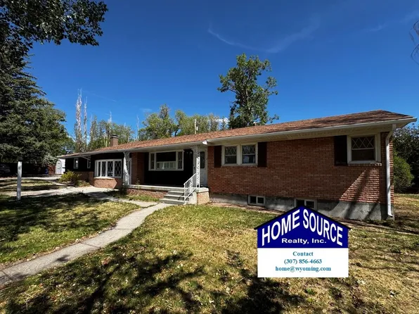 204 W Sunset Dr, Riverton, WY 82501