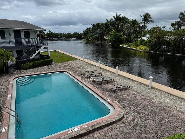 1814 E Oakland Park Blvd #50 — Photo 2