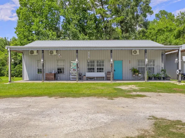 768 County Road 792, Buna, TX 77612