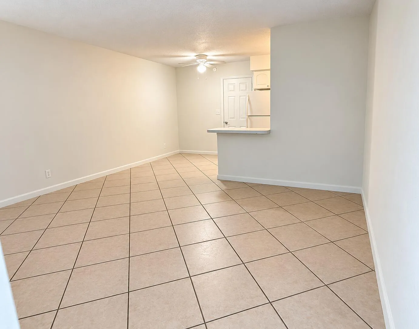 1 bed, 1.0 bath, 700 sqft, $1,600 — Photo 3
