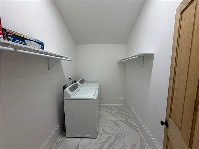 1521 Eagle St — Photo 11