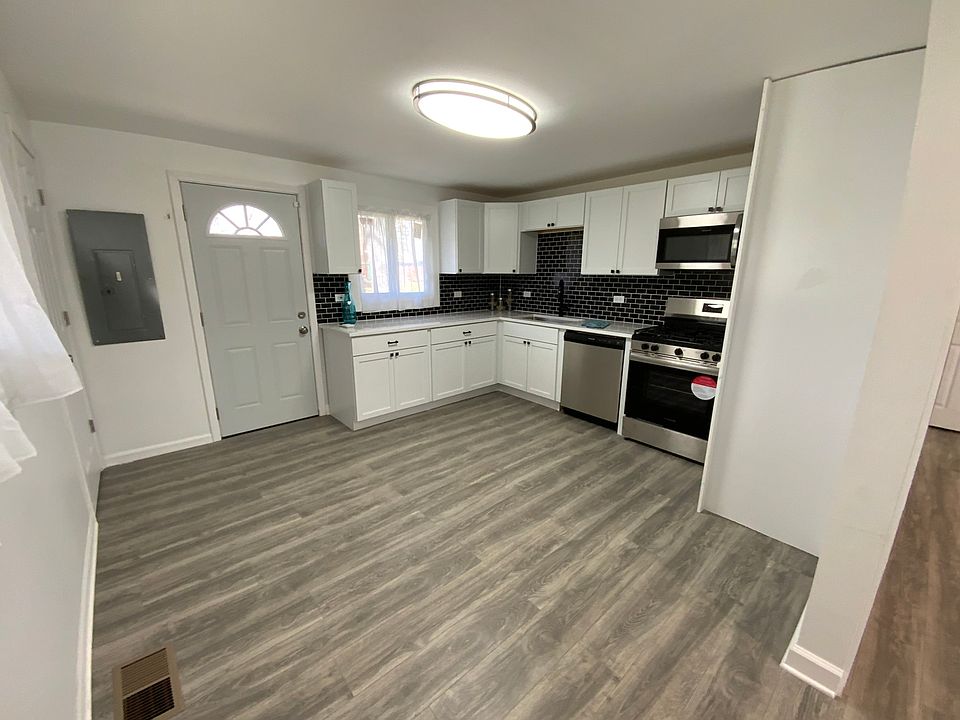 17940 Michael Ave, Country Club Hills, IL 60478 | Zillow