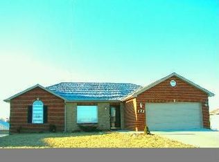 115 Brookstone Dr, Holts Summit, MO 65043