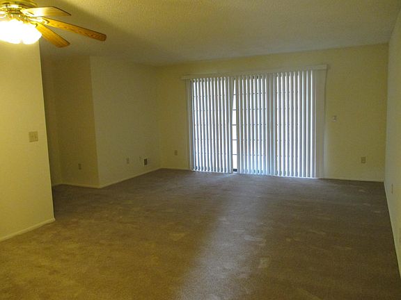 4th image of 47 Cheshire Dr #2703