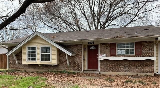 1st image of 2109 9th St
