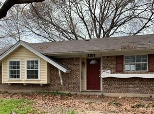 2109 9th St, Brownwood, TX 76801