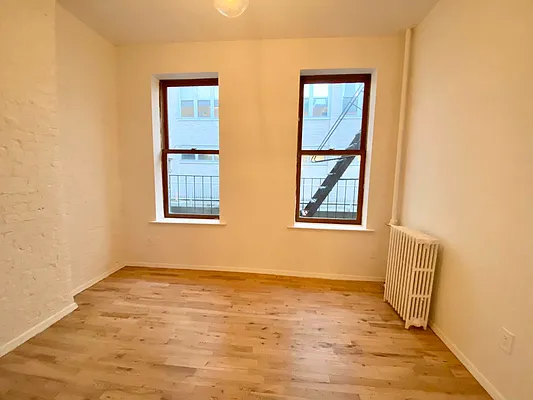 Rented by J PRESTON AND ASSOCIATES INC | media 15