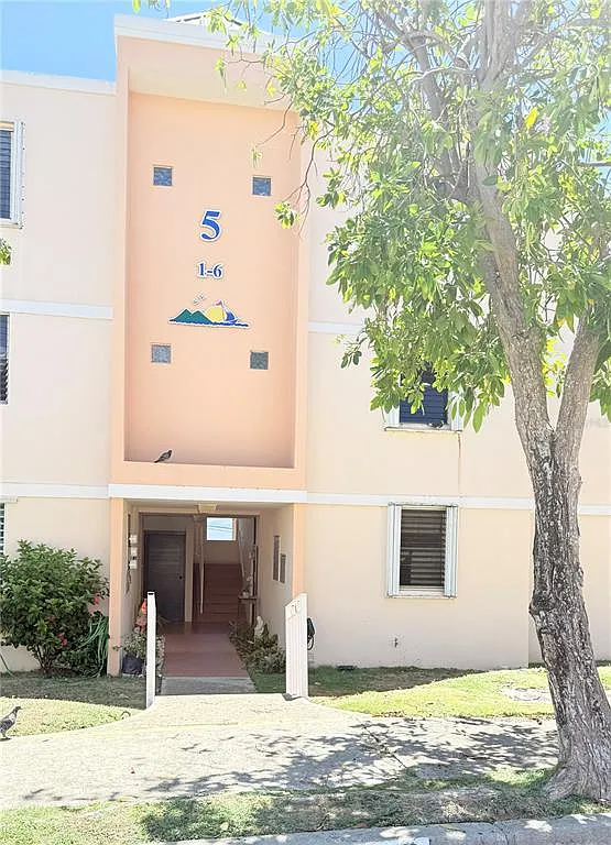 3 bed, 2.0 bath, $1,500 — Photo 2