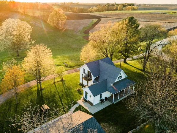 S4701 East Newburn AVENUE, Hillsboro, WI 54634