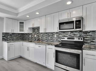 104 Palamino Cir, Boca Raton, FL 33487