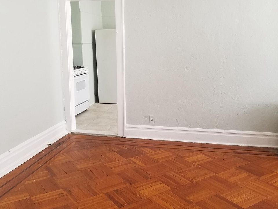 1st image of 25 Essex St