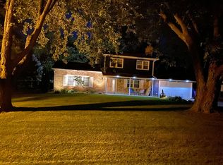 9030 Douglas Dr, Waterloo, IA 50701