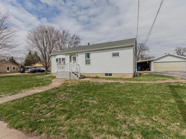 124 E 4th St, Wyanet, IL 61379