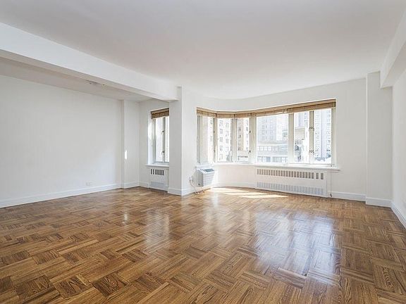 3rd image of 35 E 35th St APT 12L