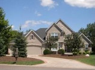 9602 51st St N, Lake Elmo, MN 55042