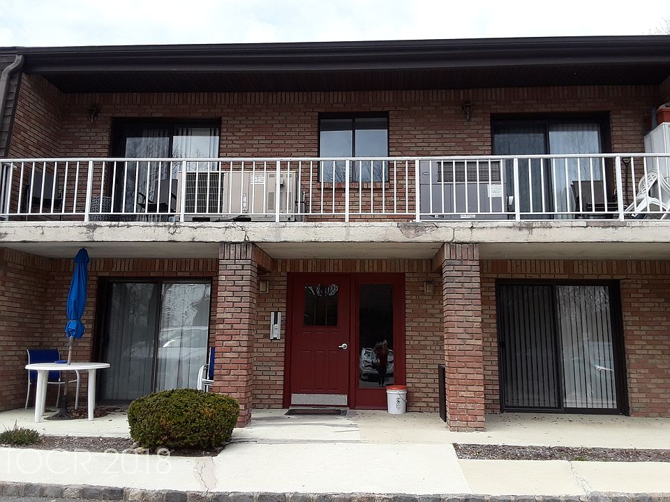 1st image of 221 Ringwood Ave APT A-2