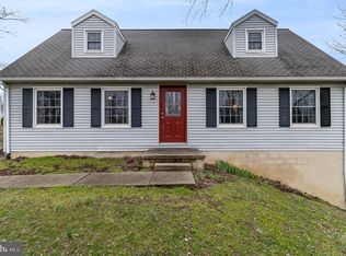 568 Hickory Rd, Manheim, PA 17545