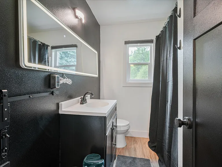 355 Slide Creek Rd — Photo 16