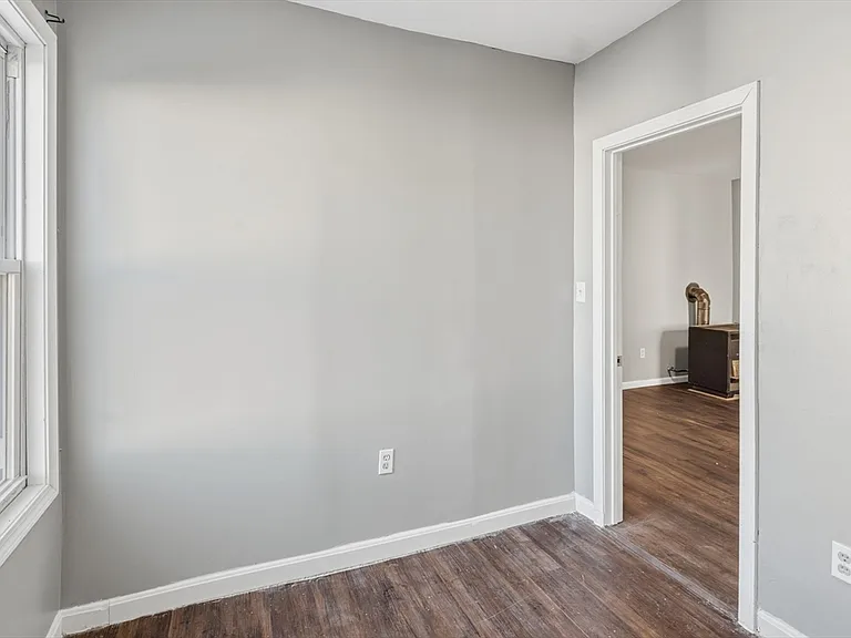 391 Rivet St #2 — Photo 7