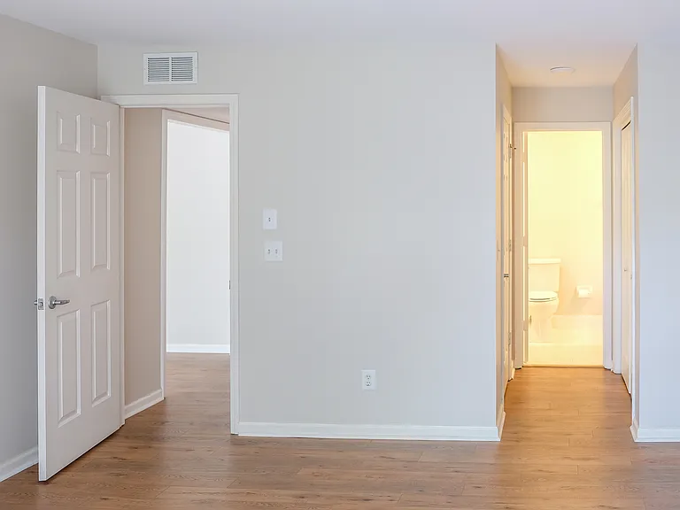 234 Hillsboro Pl — Photo 12