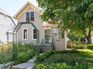 1353 Winnebago Ave, Oshkosh, WI 54901