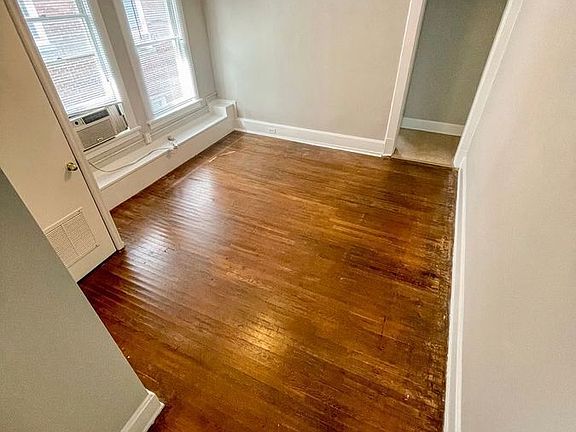 5th image of 277 Lyndhurst Pl APT 3