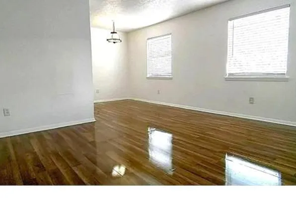 6516 Hackel Dr APT 6, Louisville, KY 40258