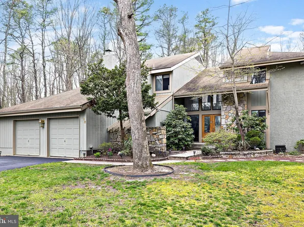 18 Thornwood Dr, Voorhees, NJ 08043