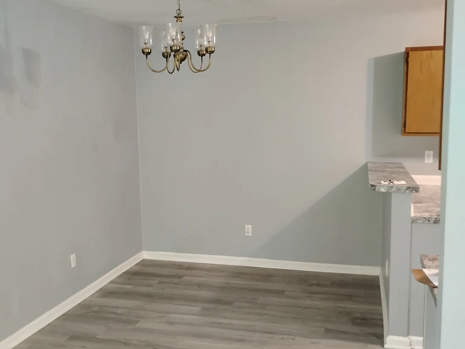 3 bed, 1200 sqft, $1,800 — Photo 4