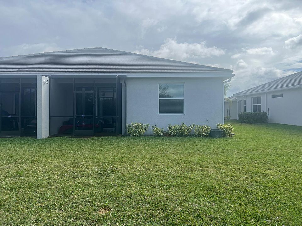 2nd image of 2020 Vermont Ln