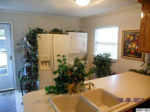 4th image of 2209 Cloverwood Ln