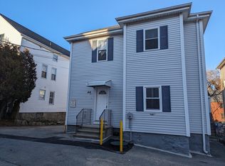 44 Tecumseh St, Fall River, MA 02721