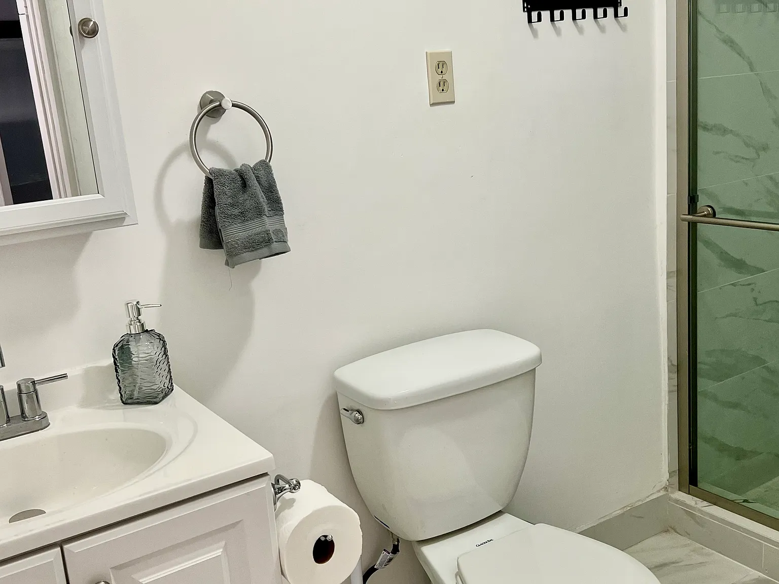 3 bed, 1986 sqft, $4,500 — Photo 4