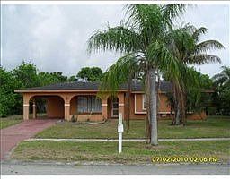 1st image of 441 NE Camelot Dr
