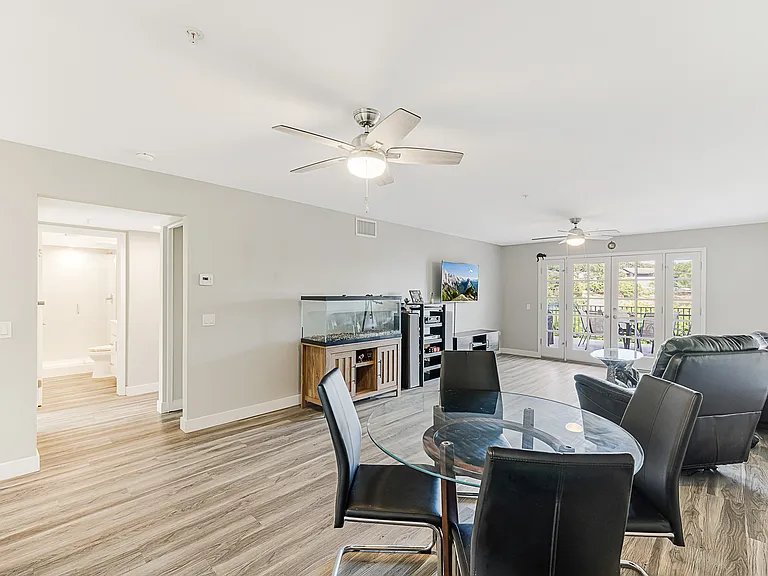 6441 Kanan Dume Rd — Photo 9