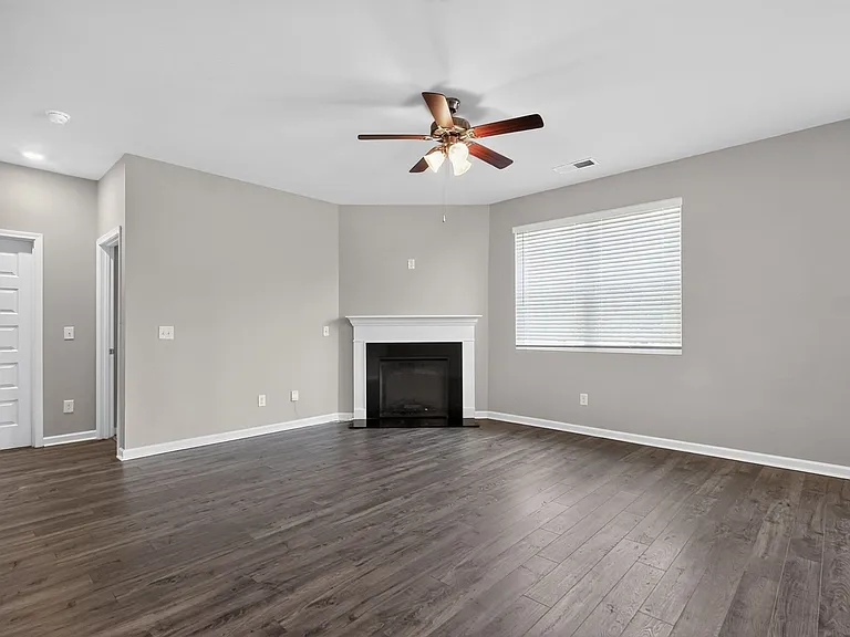 446 Furlough Dr — Photo 9